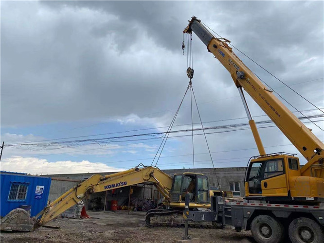 宁乡市25吨吊车的工作半径是多少？