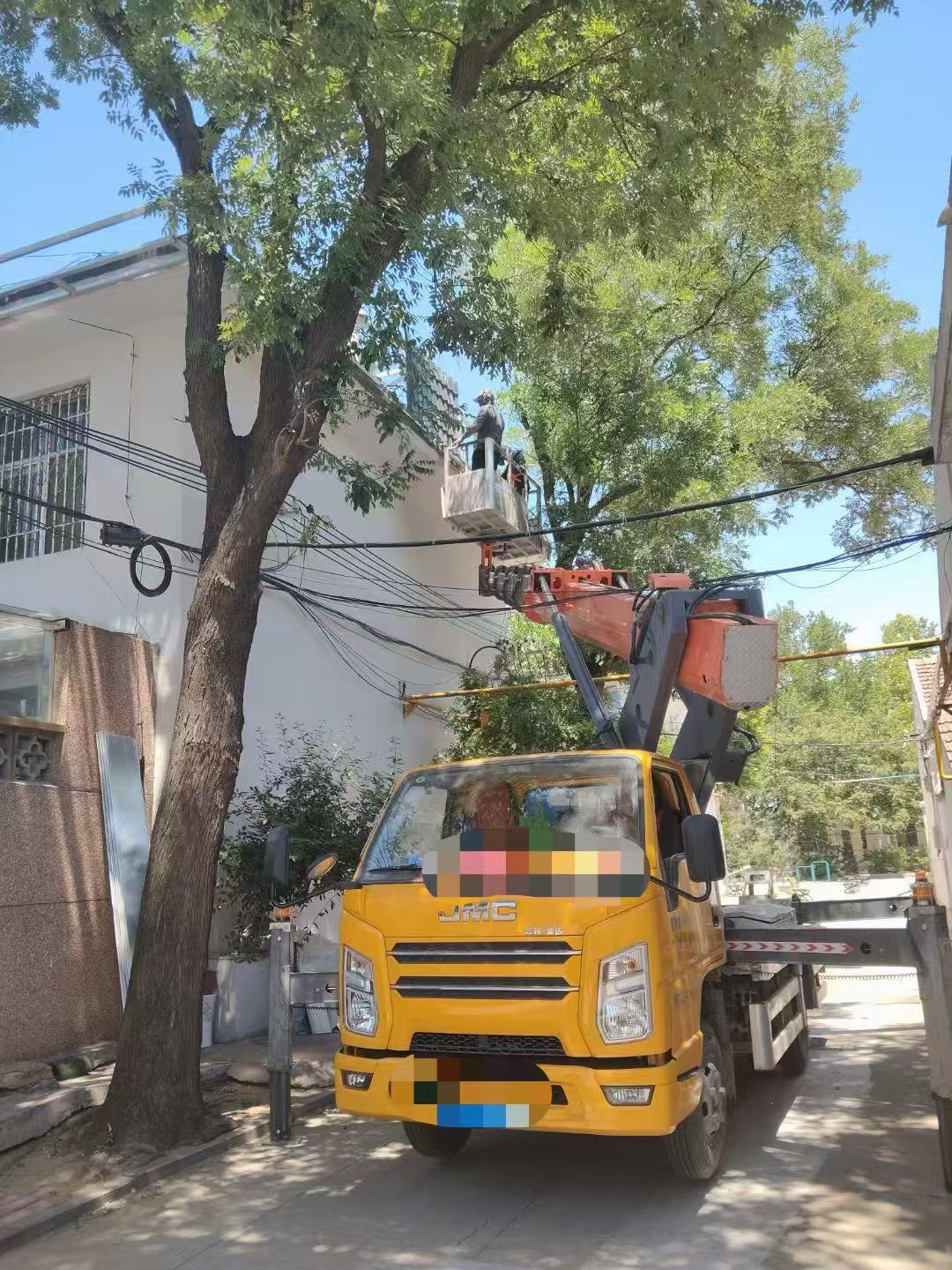 宁乡市高空作业车能吊装重物吗？最大承载多少公斤？