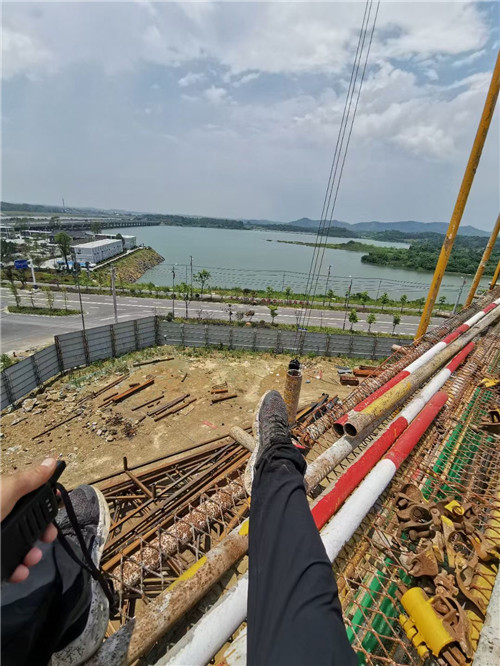 宁乡市作业中发生设备损坏或人员意外，责任怎么划分？